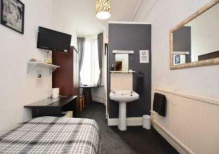 Barrie Guest House Barrow-in-Furness Exterior photo