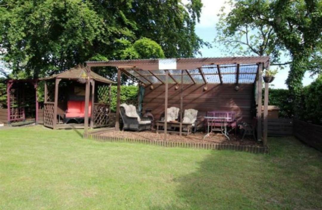 Barrie Guest House Barrow-in-Furness Exterior photo